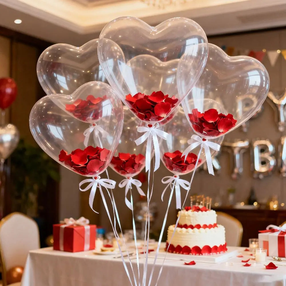 1 set di palloncini a forma di cuore decorati con petali di rosa rossa e nastri bianchi, perfetti per decorare compleanni, matrimoni, anniversari, addio al nubilato, celebrazioni di Capodanno e feste di San Valentino