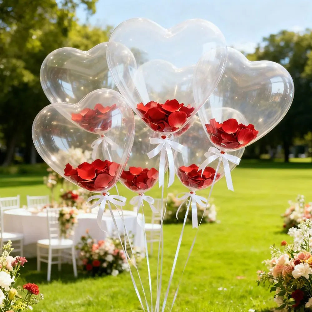 1 set di palloncini a forma di cuore decorati con petali di rosa rossa e nastri bianchi, perfetti per decorare compleanni, matrimoni, anniversari, addio al nubilato, celebrazioni di Capodanno e feste di San Valentino